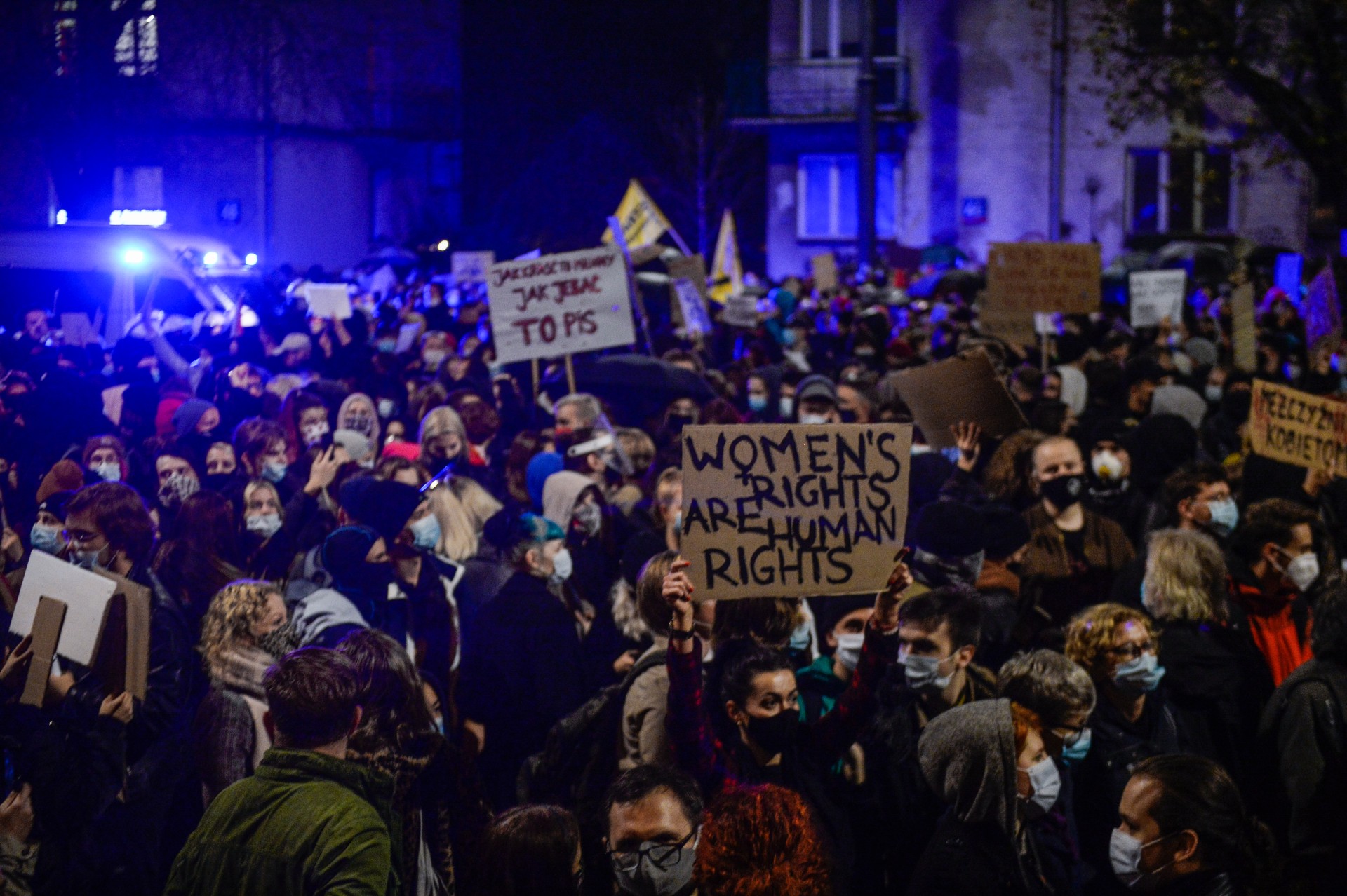 Nowy widok z okna Jarosława Kaczyńskiego będzie mu stale przypominał o protestach? Jest projekt w budżecie dzielnicy